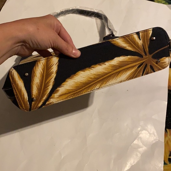 NWOT Hawaiian print handbag - Picture 3 of 4